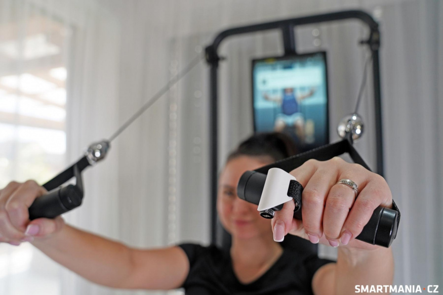 Bluetooth prstýnek slouží k pohodlnější regulaci zátěže během cvičení Bluetooth prstýnek slouží k pohodlnější regulaci zátěže během cvičení