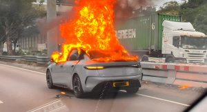 BYD Seal v plamenech