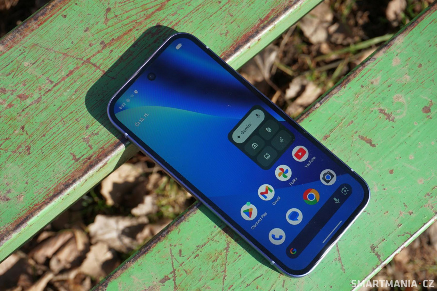 Google Pixel 10a je fešák, ale estetické i ergonomické standardy má konkurence pokročilejší Google Pixel 10a je fešák, ale estetické i ergonomické standardy má konkurence pokročilejší