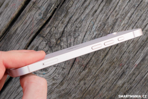 iPhone 17e ze všech stran iPhone 17e ze všech stran