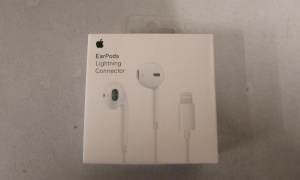 Falešné iPhony zadržené na letišti v Mošnově Falešné iPhony zadržené na letišti v Mošnově