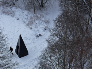 Futuristický jehlan Klumpen Futuristický jehlan Klumpen