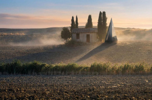 Futuristický jehlan Klumpen Futuristický jehlan Klumpen