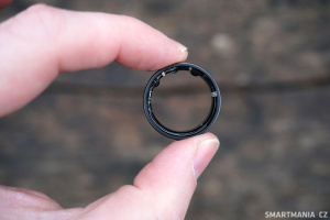 Z těla lehce vystupují senzory Z těla lehce vystupují senzory