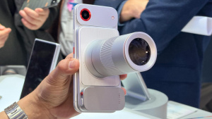 Tecno konceptuální telefon s magnety