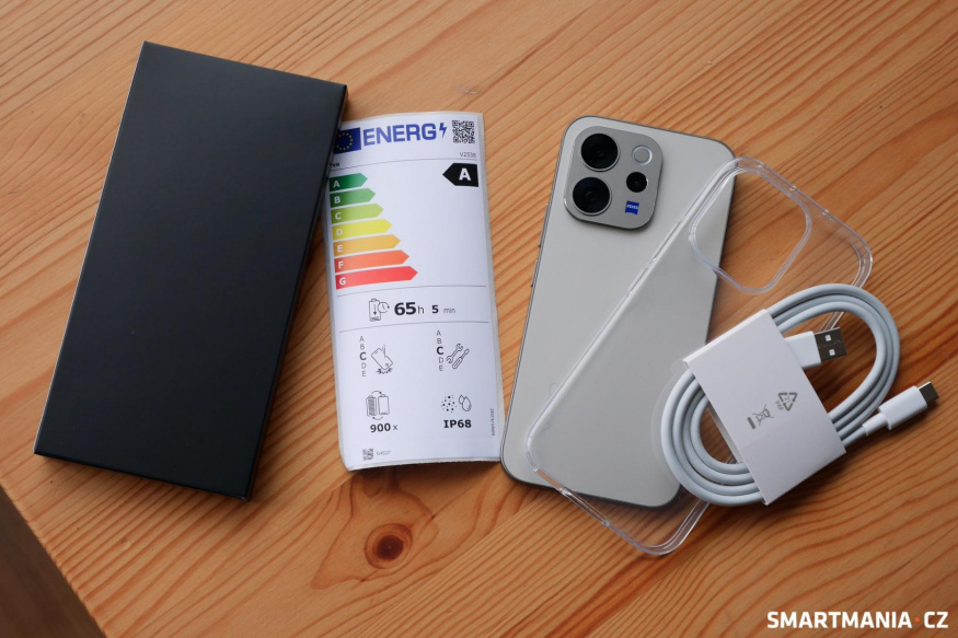 Obsah balení Vivo V70 Obsah balení Vivo V70