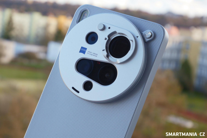 Vivo X300 Ultra ve speciálním pouzdru Vivo X300 Ultra ve speciálním pouzdru