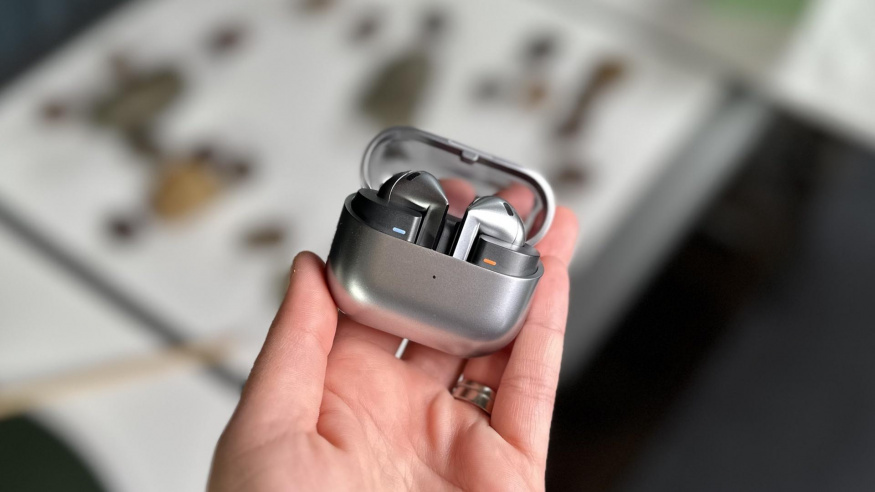 Sluchátka Samsung Galaxy Buds 3 Pro Sluchátka Samsung Galaxy Buds 3 Pro