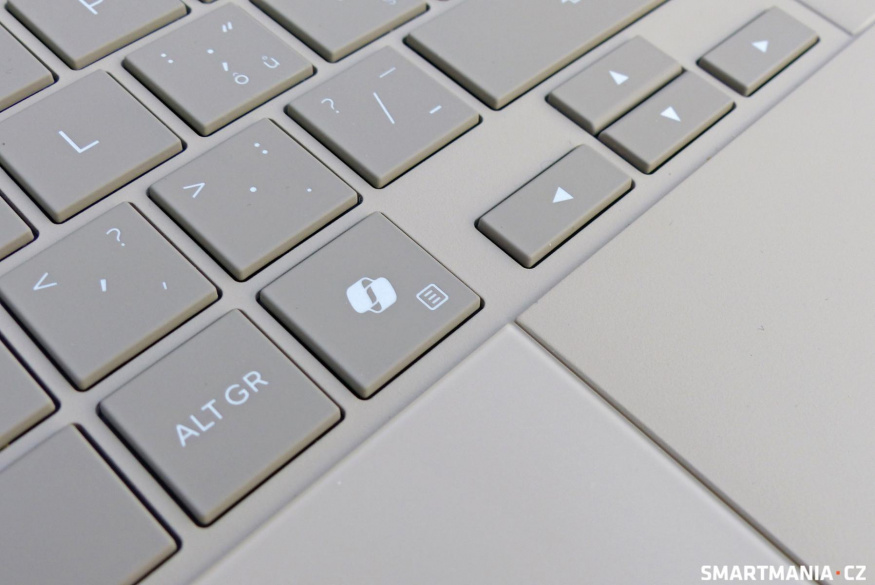 Klávesnice počítače Asus Zenbook A16