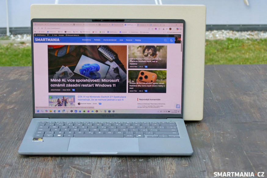 Asus Zenbook A16 vs Zenbook A14