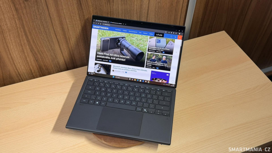 Asus Zenbook Duo v klasickém režimu s jedním aktivním displejem