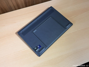Spodní strana u Asus Zenbook Duo