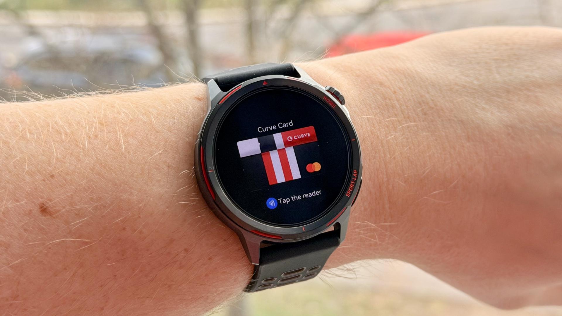 Placení skrze Curve Pay na hodinkách Huawei