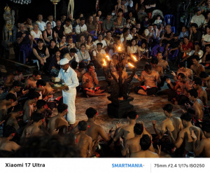 Kecak Dance, 3,2× zoom Kecak Dance, 3,2× zoom