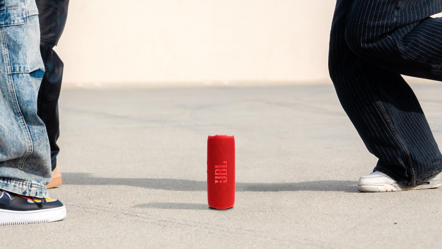 Přenosný reproduktor JBL Flip 7: v malém těle silný zvuk Přenosný reproduktor JBL Flip 7: v malém těle silný zvuk