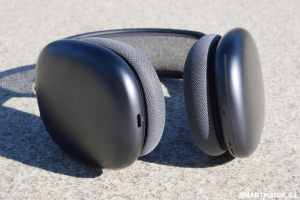 Pohled na AirPods Max 2 ze všech stran