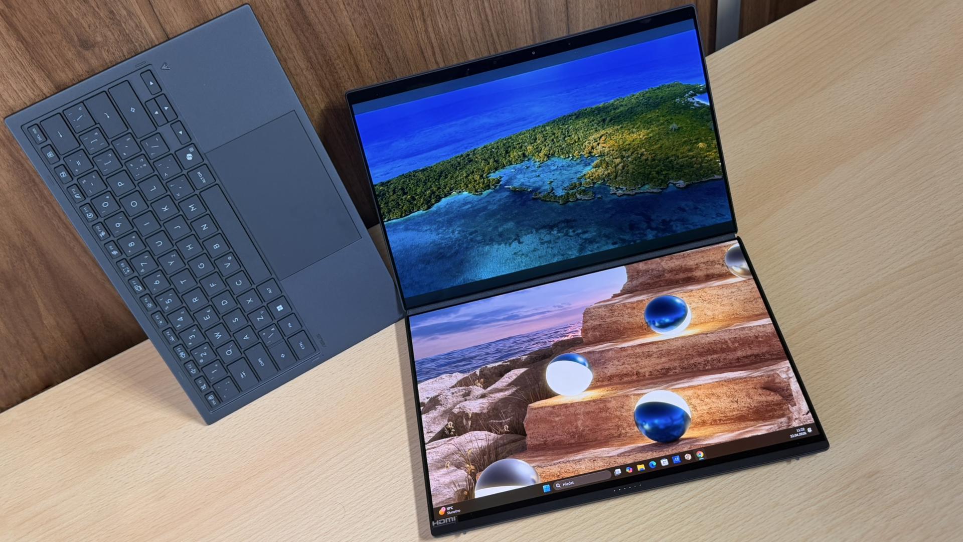 Asus Zenbook Duo UX8407AA recenze: dva displeje konečně dávají smysl