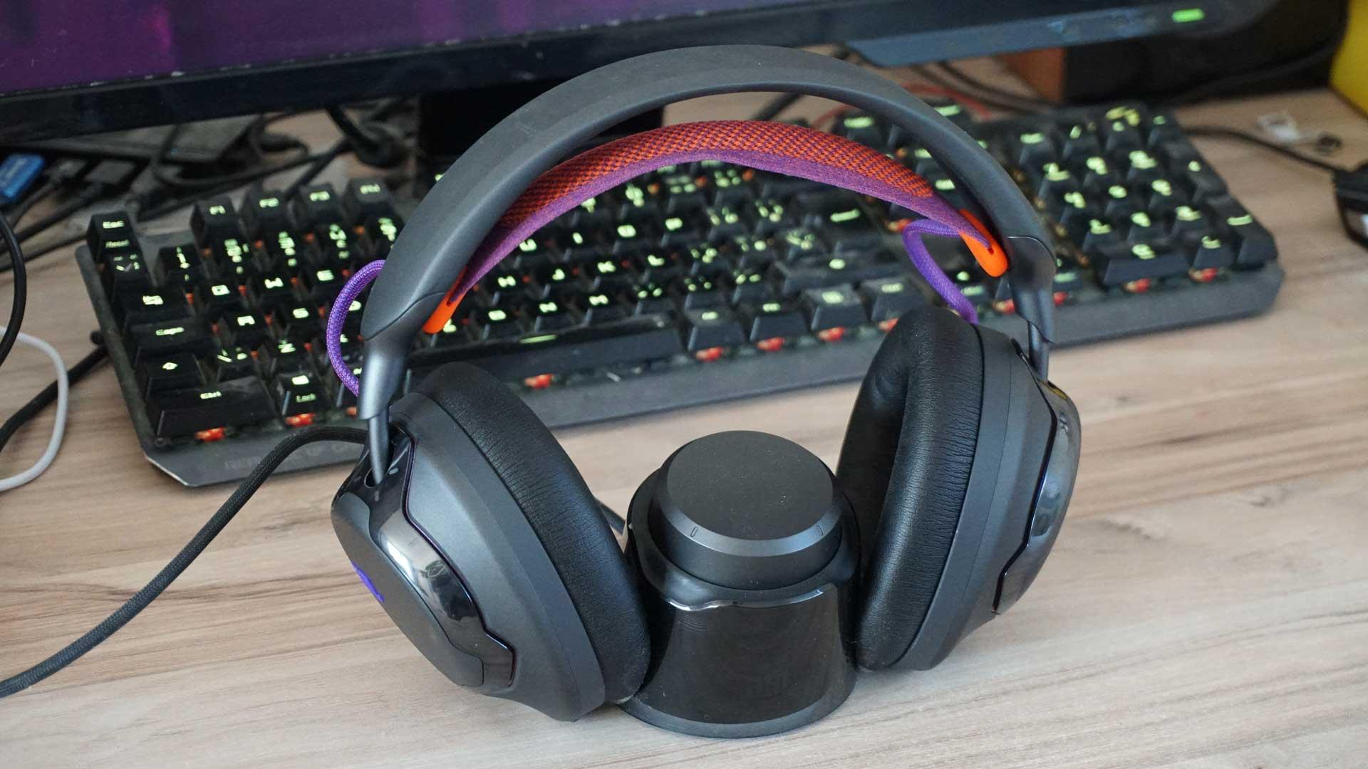 JBL Quantum 950 Wireless recenze: stoprocentní náhrada za reproduktory