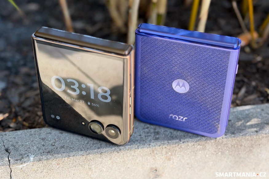 Motorola Razr 70 Ultra ve dvou barevných variantách