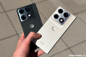 Motorola Razr Fold ve dvou barevných variantách Motorola Razr Fold ve dvou barevných variantách