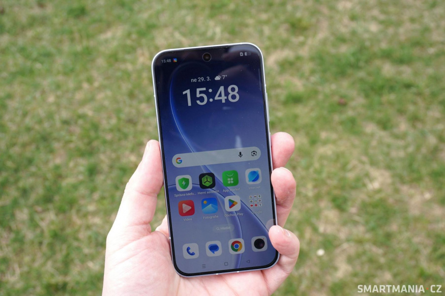 Oppo Reno 15 Pro 5G patří mezi nemnohé kompaktní telefony