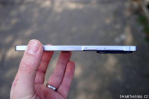 Meziročně zhubnul telefon o půl centimetru