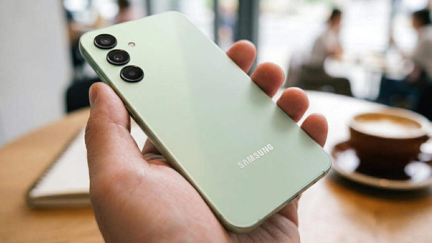 Smartphone Samsung Galaxy A16 (ilustrační obrázek) Smartphone Samsung Galaxy A16 (ilustrační obrázek)