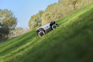 Robotická sekačka RockMow Z1 Robotická sekačka RockMow Z1