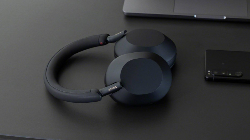 Sluchátka Sony WH-1000XM5