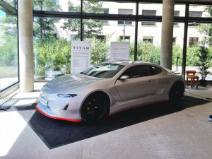 Prototyp elektromobilu StudentCar Titan vyrobený ve spolupráci VŠB-TUO a UTB ve Zlíně Prototyp elektromobilu StudentCar Titan vyrobený ve spolupráci VŠB-TUO a UTB ve Zlíně