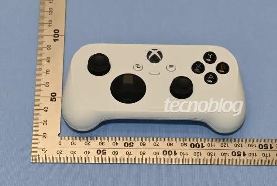 Xbox Cloud Gaming Controller (1) Xbox Cloud Gaming Controller (1)