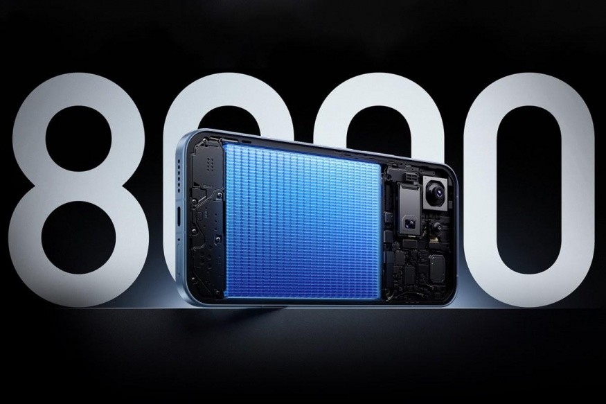 Akumulátor s obří kapacitou 8 000 mAh Akumulátor s obří kapacitou 8 000 mAh