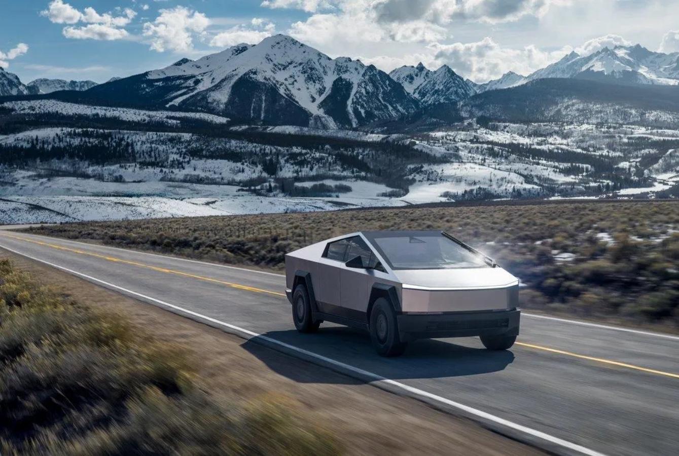Tesla Cybertruck Long Range