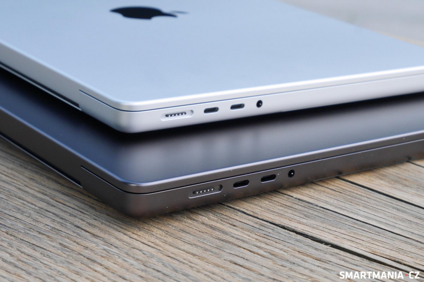 Magnetický nabíjecí port MagSafe, dva USB-C Thunderbolty a sluchátkový jack