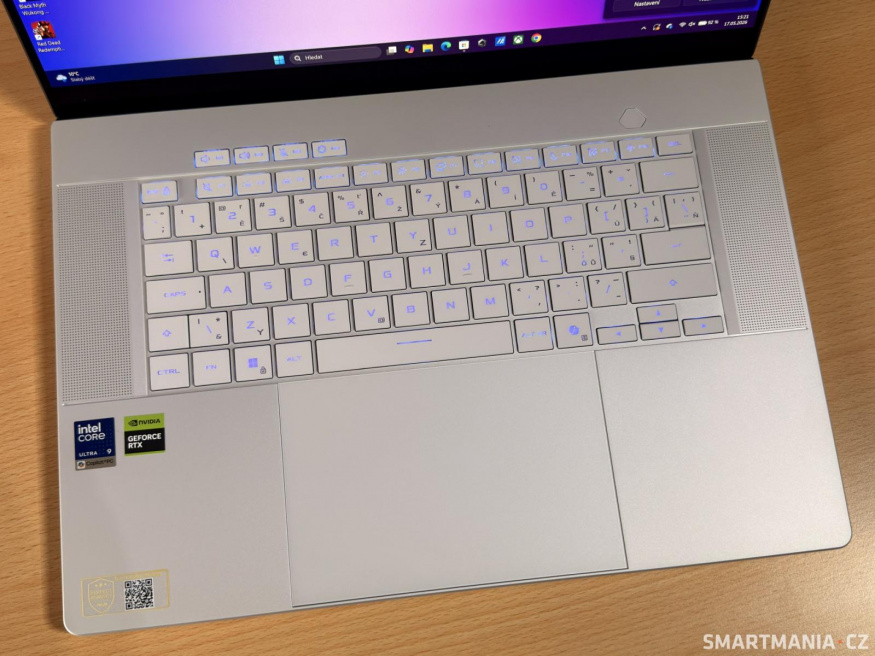 Klávesnice Asus Rog Zephyrus G16 2026 je velice pohodlná