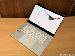 Displej Asus Rog Zephyrus G16 2026 má vysoký jas