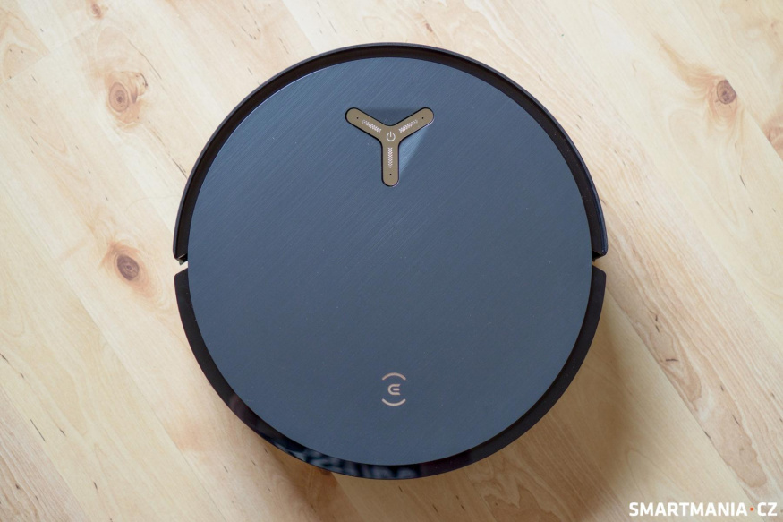 Ecovacs Deebot X12 Omnicyclone v tmavě modré barvě Ecovacs Deebot X12 Omnicyclone v tmavě modré barvě