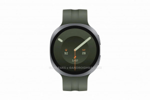 Galaxy Watch 9 ve stříbrné barvě