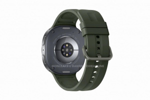 Galaxy Watch 9 ve stříbrné barvě