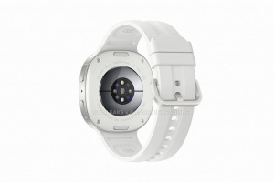 Galaxy Watch 9 V Krémové Barvě (3)