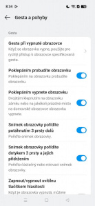 Probuzení a uspání poklepáním funguje dobře Probuzení a uspání poklepáním funguje dobře