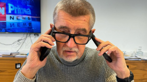 Andrej Babiš s telefony