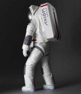 Skafandr vyrobený ve spolupráci Axiom Space a Prada Skafandr vyrobený ve spolupráci Axiom Space a Prada