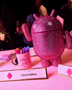 Nová spolupráce mezi Paris Hilton a Gemini od Googlu Nová spolupráce mezi Paris Hilton a Gemini od Googlu