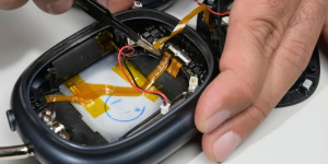 Falešná sluchátka AirPods Max 2