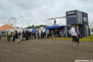 Čtvrteční dopoledne, o praní na festivalu je zjevně zájem Čtvrteční dopoledne, o praní na festivalu je zjevně zájem