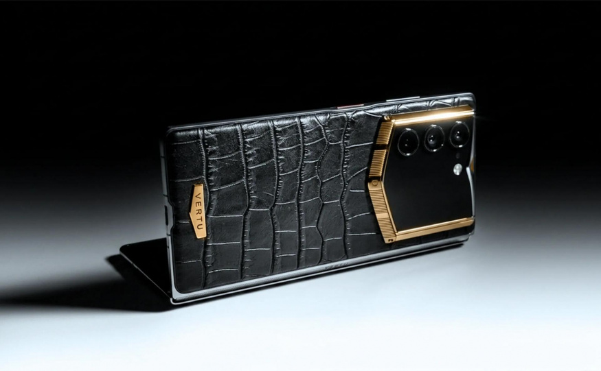 Skládací telefon Vertu AlphaFold Skládací telefon Vertu AlphaFold