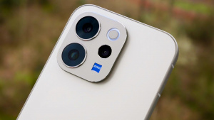 Vivo V70