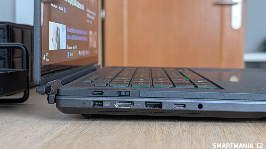 Asus Rog Zephyrus Duo 2026 06 Asus ROG Zephyrus Duo GX651