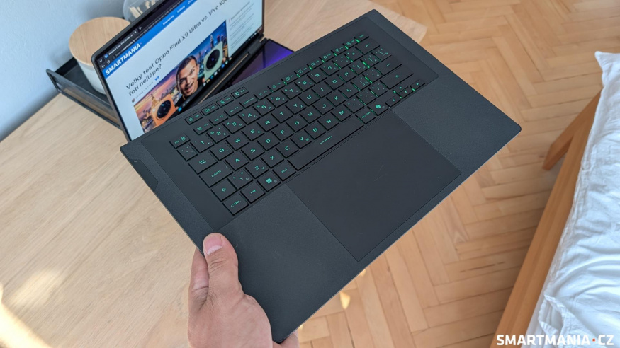 Asus ROG Zephyrus Duo GX651 Asus ROG Zephyrus Duo GX651